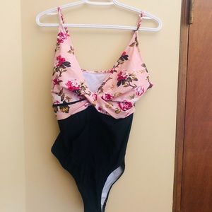 Cupshe swimsuit xxl
